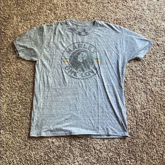 Tops - Bob Marley T’shirt